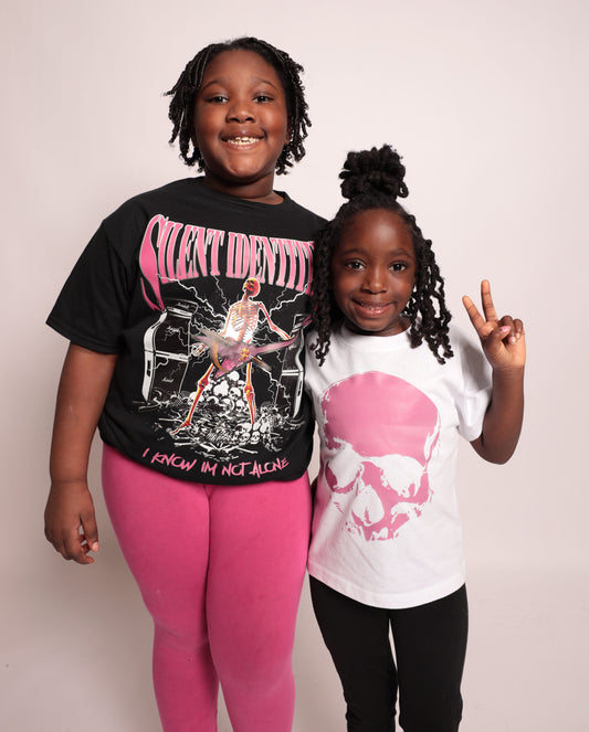 KIDS "NEVER ALONE" SHORT SLEEVE TEE